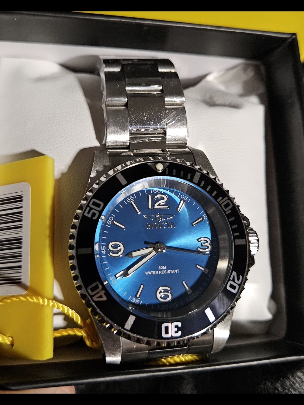 Invicta Stainless Steel Dive Watch - Blue Dial - Picture 5 of 10